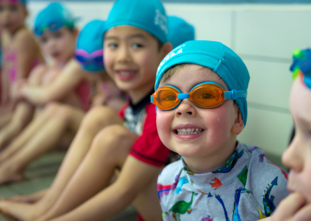 What is the best age to start swimming lessons? swim stars